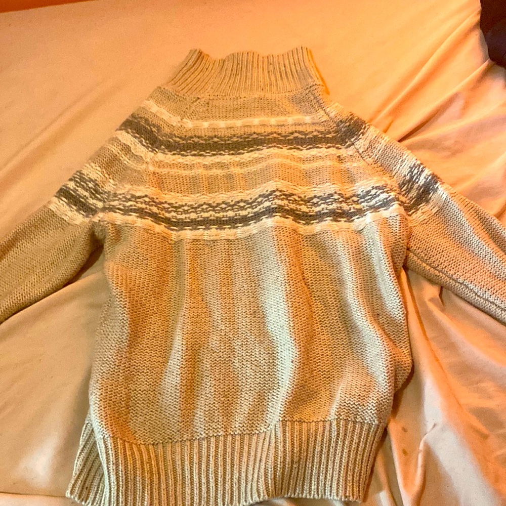 Cute turtle neck sweater